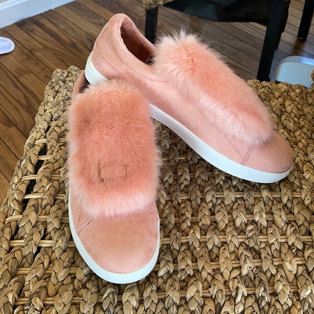 Pink fluffy sneakers ‘Call It Spring’